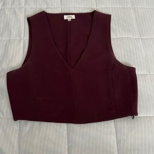 Wilfred burgundy tank size M